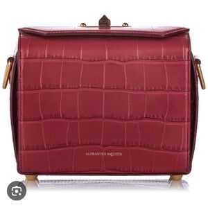 NEW ALEXANDER MCQUEEN Box 16 Silky Croc Crossbody red